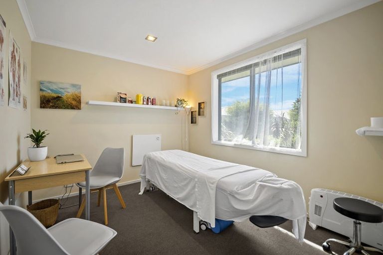 Photo of property in 28 Merrilees Place, Linwood, Christchurch, 8062