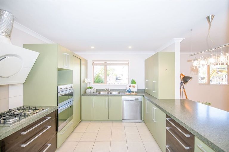 Photo of property in 98 Elizabeth Street, Riccarton, Christchurch, 8041