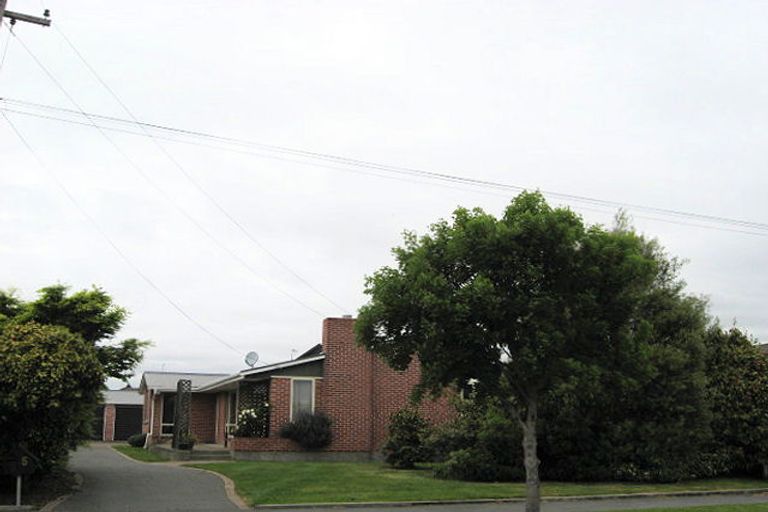 Photo of property in 5 Derwent Street, Bryndwr, Christchurch, 8053