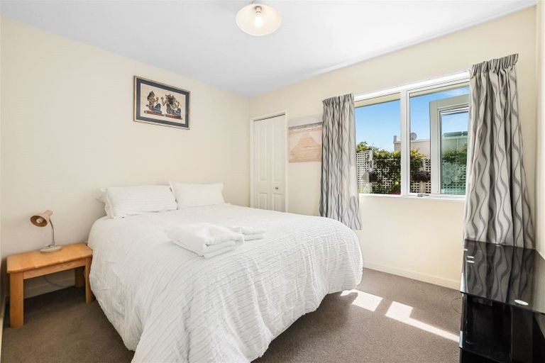 Photo of property in 9 Dunkeld Lane, Redcliffs, Christchurch, 8081