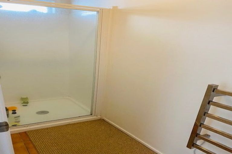 Photo of property in 76 Mountbatten Avenue, Hillcrest, Auckland, 0627