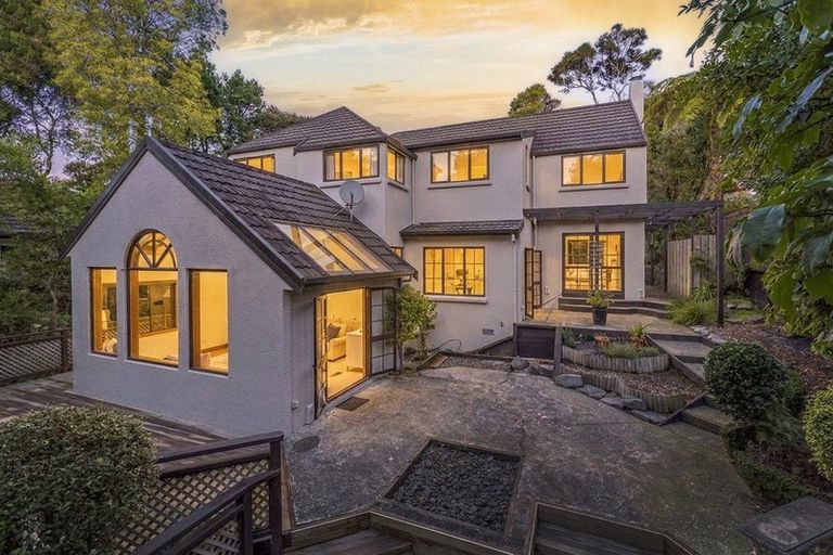 Photo of property in 8 Furneaux Grove, Whitby, Porirua, 5024
