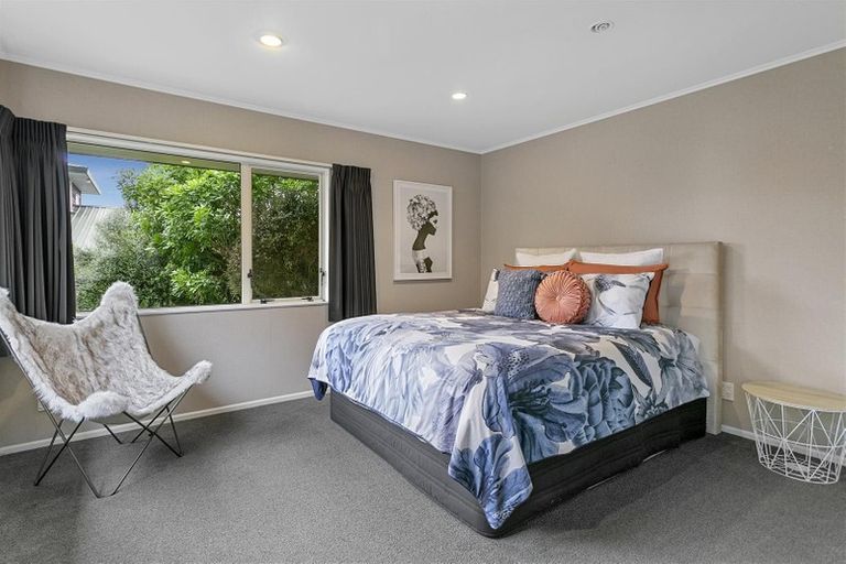 Photo of property in 11 Golders Place, Richmond Heights, Taupo, 3330