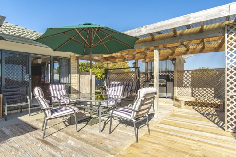 Photo of property in 60 Oteki Park Drive, Welcome Bay, Tauranga, 3112