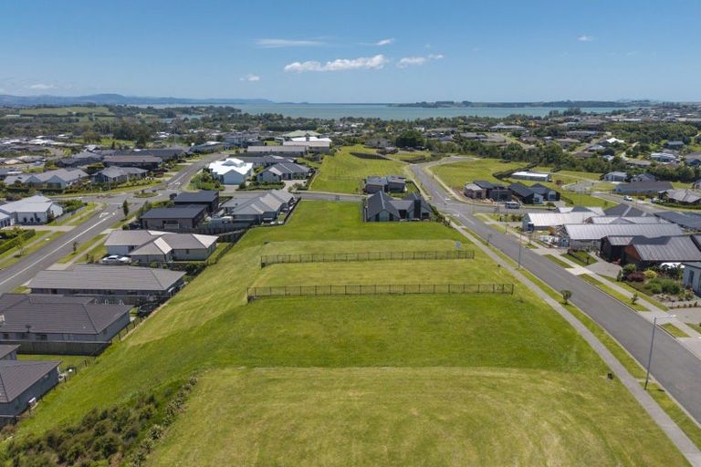 Photo of property in 10 Kuaka Rise, Omokoroa, 3114