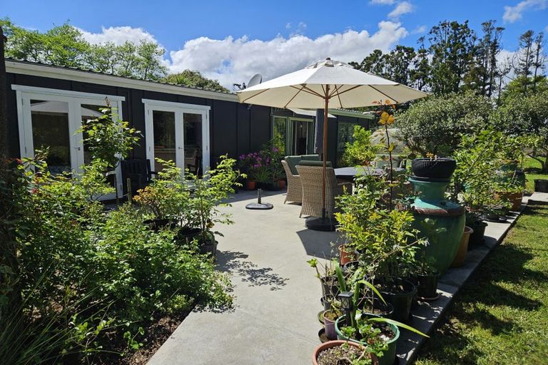 Photo of property in 1021 Old North Road, Waimauku, 0882