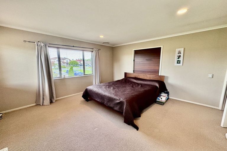 Photo of property in 11 William Woods Court, Flat Bush, Auckland, 2016
