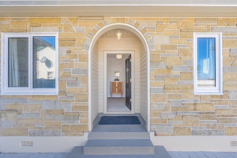 Photo of property in 27a Nuffield Avenue, Marewa, Napier, 4110