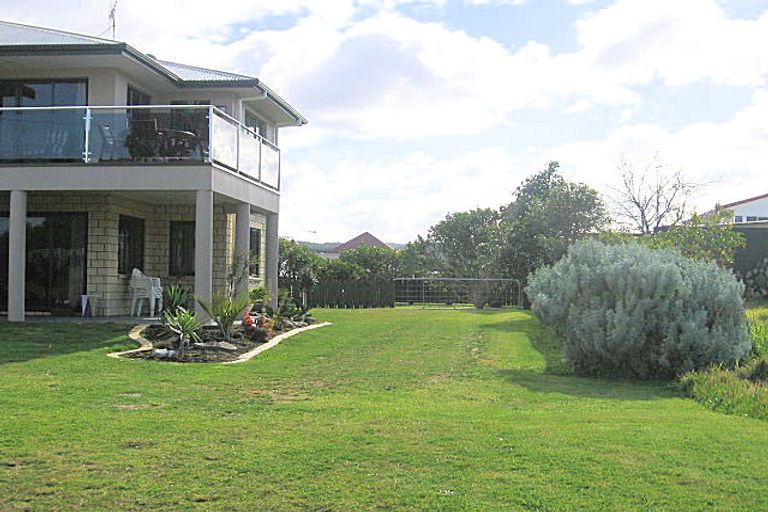 Photo of property in 103b Leighton Road, Whangamata, 3620