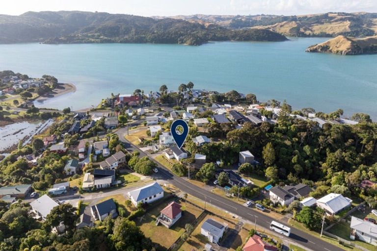 Photo of property in 8b Government Road, Raglan, 3225