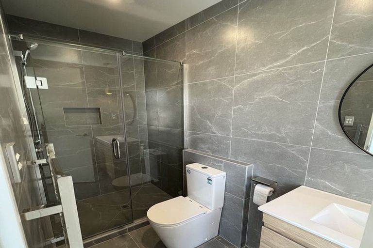 Photo of property in 123b Sunnynook Road, Forrest Hill, Auckland, 0620