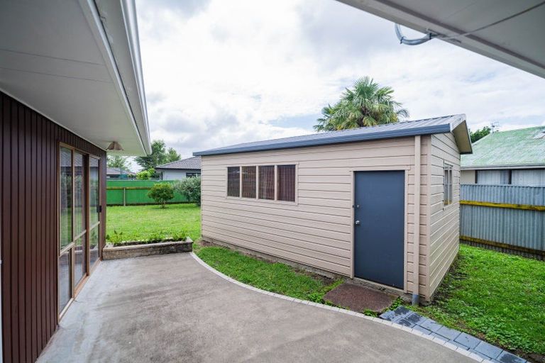 Photo of property in 17 Walton Place, Flaxmere, Hastings, 4120