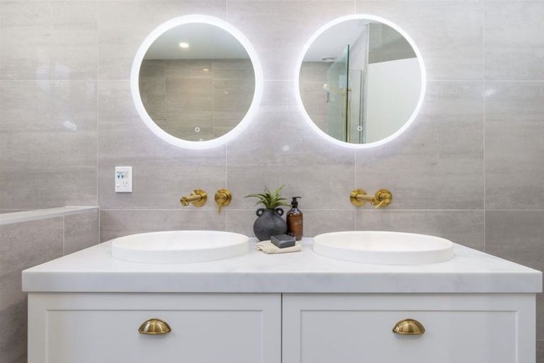 Photo of property in 2b Bradshaw Terrace, Riccarton, Christchurch, 8011