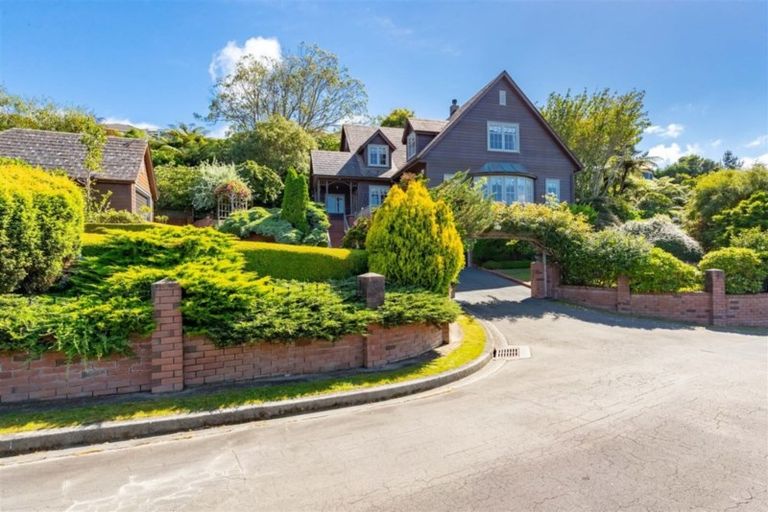 Photo of property in 92 Viewmont Drive, Harbour View, Lower Hutt, 5010