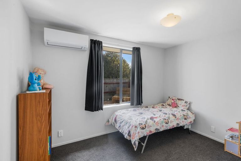 Photo of property in 1/23 Laing Crescent, Heathcote Valley, Christchurch, 8022
