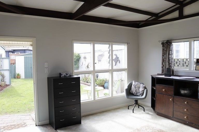 Photo of property in 4 Smithfield Road, College Estate, Whanganui, 4500