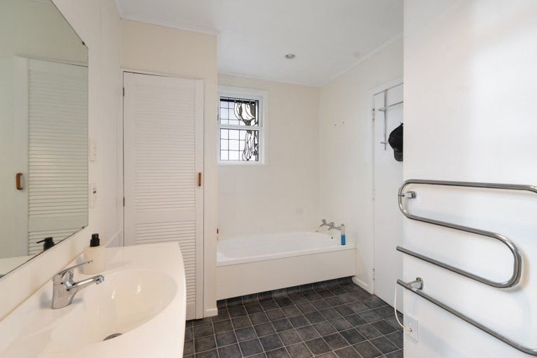 Photo of property in 35 Flower Street, Bulls, 4818