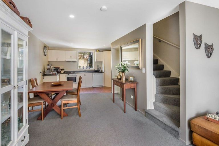 Photo of property in Pirie Street Townhouses, 27/35 Pirie Street, Mount Victoria, Wellington, 6011