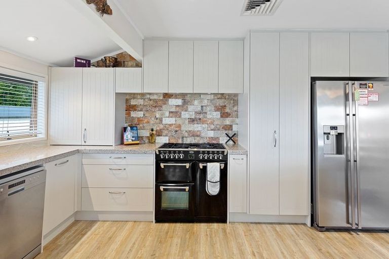 Photo of property in 12 Davita Place, Farm Cove, Auckland, 2012