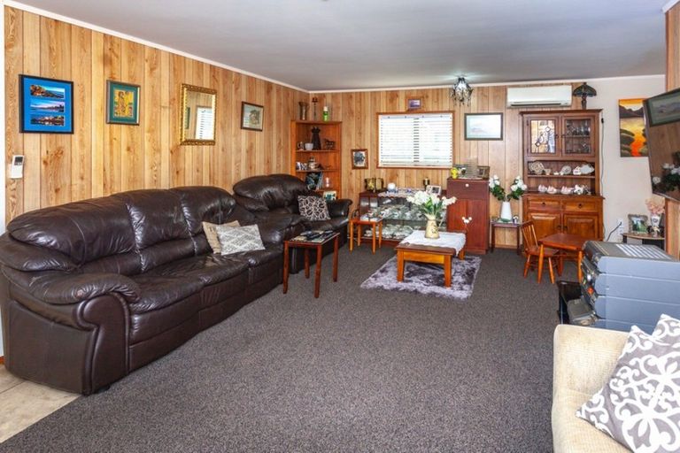 Photo of property in 216 Given Avenue, Whangamata, 3620