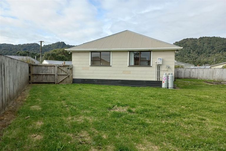 Photo of property in 13 Lynch Street, Cobden, Greymouth, 7802