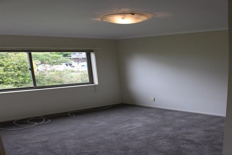 Photo of property in 41 Tiri Tiri Road, Birkdale, Auckland, 0626
