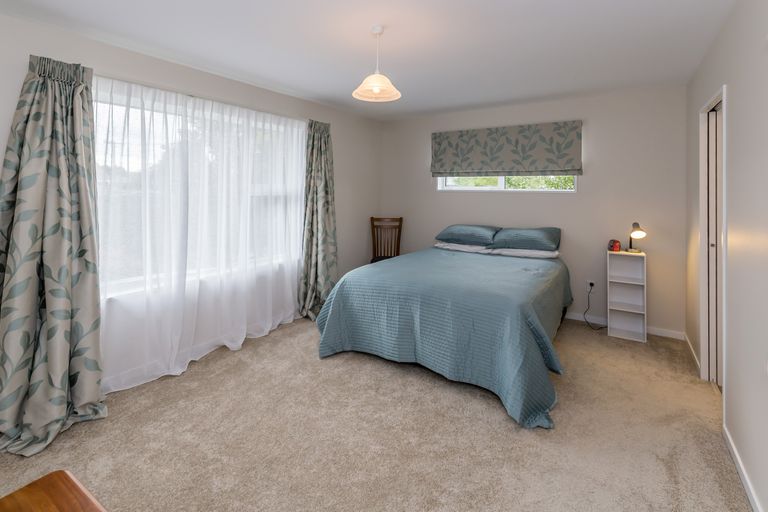 Photo of property in 35 Delph Street, Avonhead, Christchurch, 8042