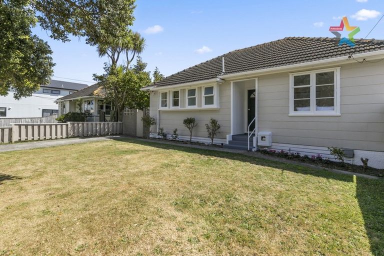 Photo of property in 22 Galway Street, Waterloo, Lower Hutt, 5011