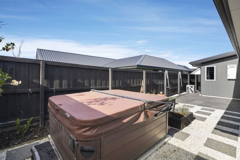 Photo of property in 3 Tussle Grove, Halswell, Christchurch, 8025