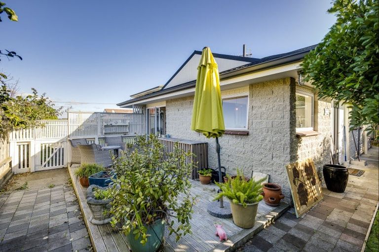 Photo of property in 3/30 Meeanee Quay, Westshore, Napier, 4110