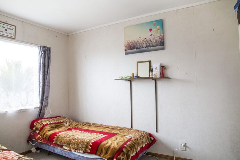 Photo of property in 1/39 Woodcote Drive, Glenfield, Auckland, 0629