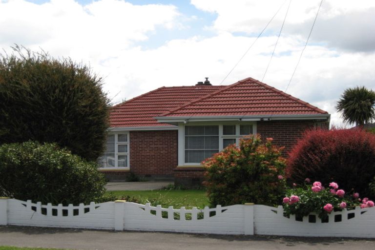 Photo of property in 10 Mappleton Avenue, Burnside, Christchurch, 8053