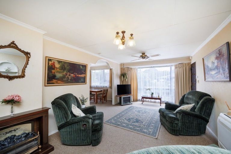 Photo of property in 41 Cedar Crescent, Feilding, 4702
