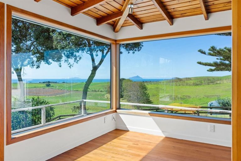 Photo of property in 211 Doctors Hill Road, Ruakaka, Waipu, 0582