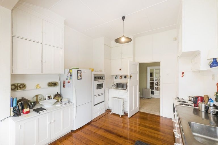 Photo of property in 202 Park Road, Hokowhitu, Palmerston North, 4410