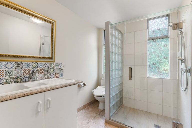 Photo of property in 20 Pacific Parade, Army Bay, Whangaparaoa, 0930