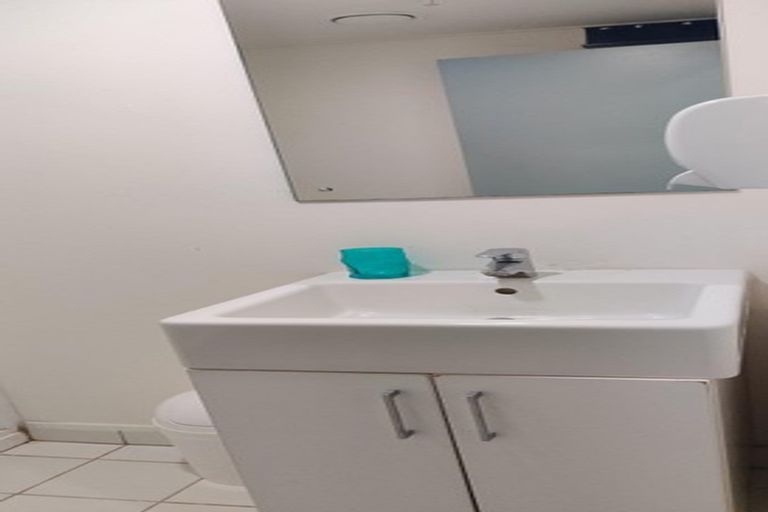 Photo of property in Waldorf Bankside Apartments, 4e/8 Bankside Street, Auckland Central, Auckland, 1010