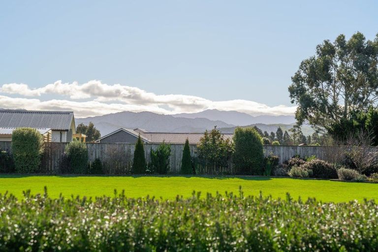 Photo of property in 25 Mill Grove, Clareville, Carterton, 5713