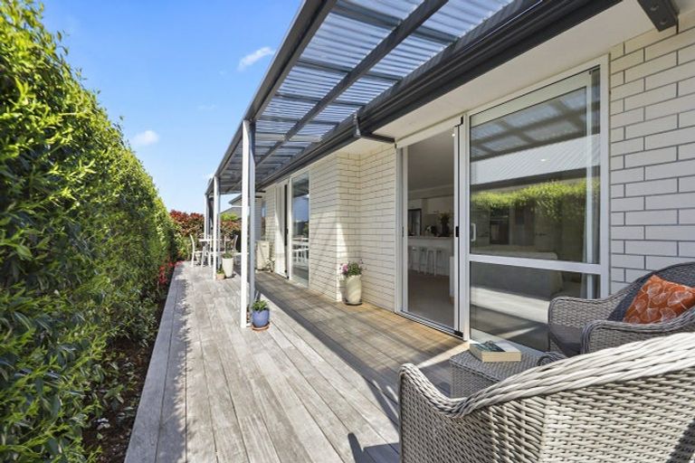 Photo of property in 14 Trevally Place, Snells Beach, 0920