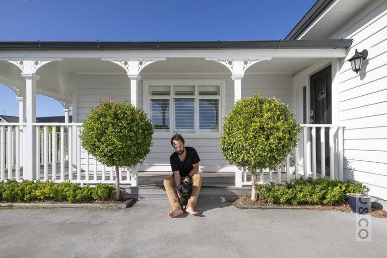 Photo of property in 33 Ara Kakara Avenue, Huapai, Kumeu, 0810