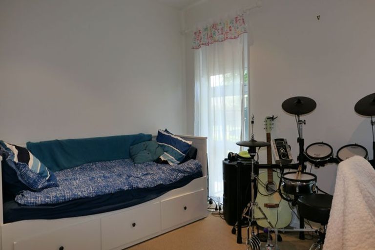 Photo of property in 61 Hillcrest Road North, Raumati Beach, Paraparaumu, 5032