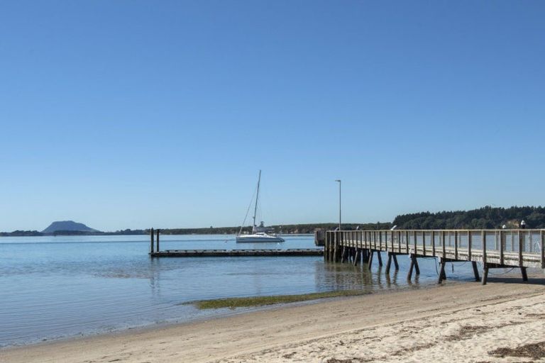 Photo of property in Waterview Estate, 69/4 Greystone Place, Omokoroa, 3114