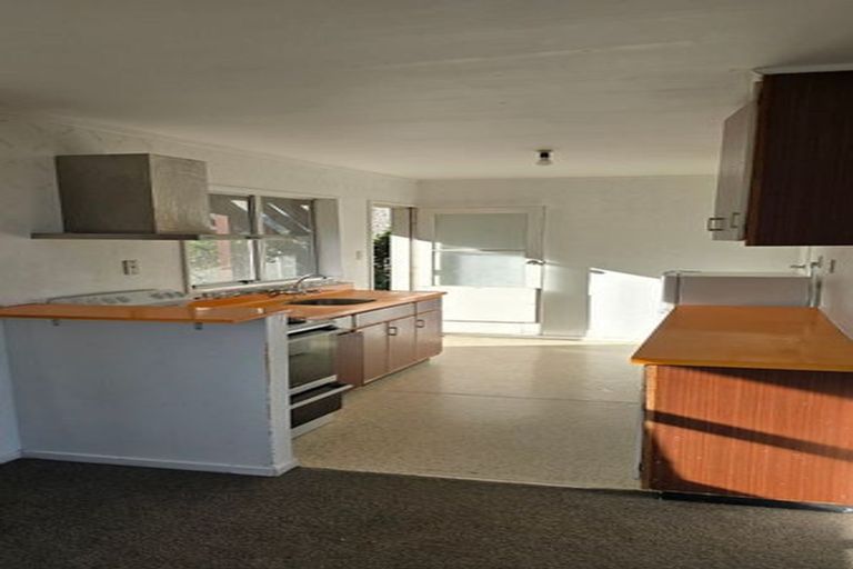 Photo of property in 10 Middlesex Place, Northland, Wellington, 6012