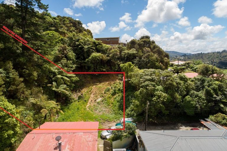 Photo of property in 11 Gribble Grove, Stokes Valley, Lower Hutt, 5019
