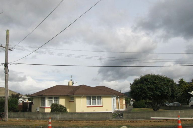 Photo of property in 9 Keys Street, Elderslea, Upper Hutt, 5018