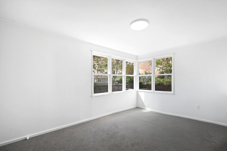 Photo of property in 10 Holland Road, Fairfield, Hamilton, 3214