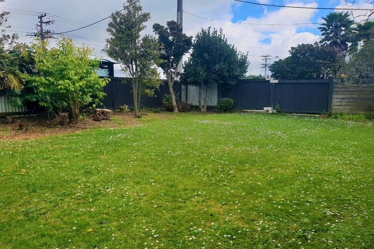 Photo of property in 185 Don Buck Road, Massey, Auckland, 0614