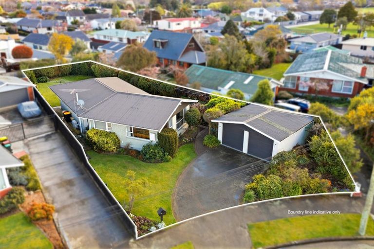 Photo of property in 34 Wychwood Crescent, Bishopdale, Christchurch, 8053