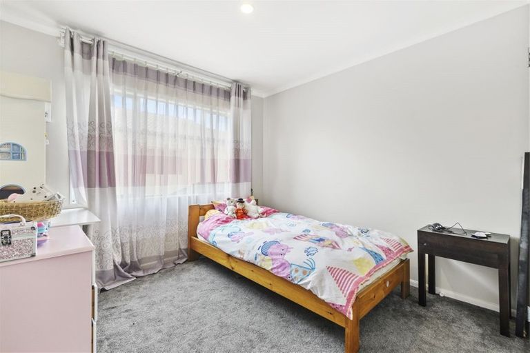 Photo of property in 25 Clavoy Place, East Tamaki, Auckland, 2016