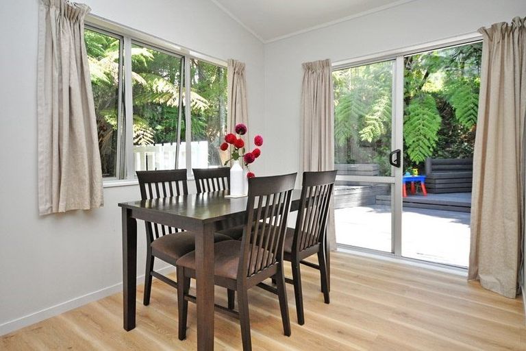 Photo of property in 1/8 Sapphire Place, Bayview, Auckland, 0629